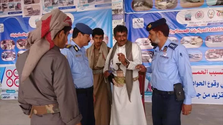 شرطة السير بمأرب تواصل فعاليات أسبوع المرور العربي بمحاضرات توعوية لمنتسبي الأمن