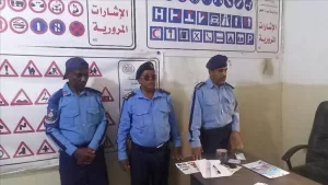 اليمن اليوم اخبار المحافظات – شرطة السير بمديرية القطن تنظم فعاليات توعوية لسائقي  التك تك