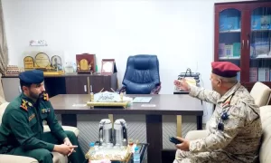 اليمن اليوم اخبار المحافظات – قائد المنطقة العسكرية الأولى يزور إدارة أمن حضرموت الوادي والصحراء لتعزي