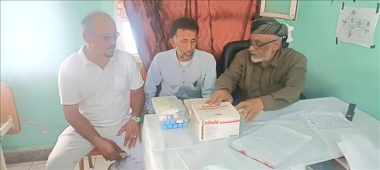 مكتب الصحة ومستشفى رصد يتسلمان حقناً مضادة لسمّ الثعابين مقدمة من مؤسسة النقيب الخيرية