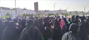 اليمن اليوم اخبار عدن – انطلاق تظاهرة نسوية في عدن  للمطالبة بتوفير الخدمات