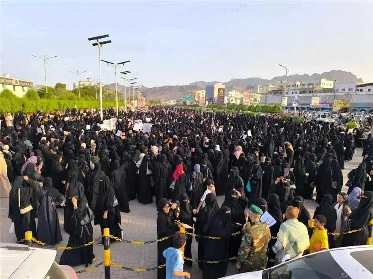ناشطات في عدن يعتزمن مقاضاة مسيئين بحق المشاركات في التظاهرة النسوية بخور مكسر