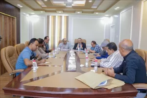 اليمن اليوم اخبار عدن – وزير النقل يناقش مع المستشار الفريق الصبيحي عدة قضايا متعلقة بمشروعي مطار عدن