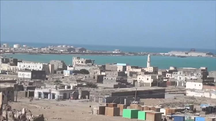 حمى الضنك تعود إلى المخا: حالتين وفاة وتحذيرات من تفشٍ كارثي في ظل ضعف الاستجابة الصحية