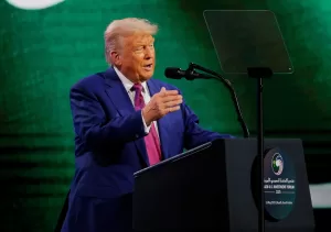 ترحيب عربي بإعلان ترامب عن إلغاء العقوبات المفروضة على سوريا