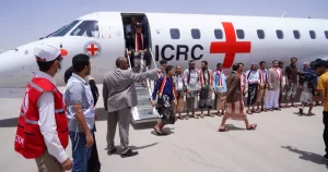 تفاقم معاناة آلاف الأسرى وعائلاتهم في اليمن بسبب تعثّر المفاوضات