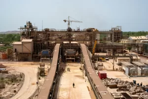 تقول المصادر إن قافلة التعدين هاجمت في مالي على الطريق إلى منجم ساديولا من جولد جولد