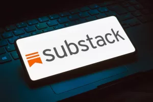 تقوم شركة Substack بإطلاق ميزة البث المباشر الصوتية فقط