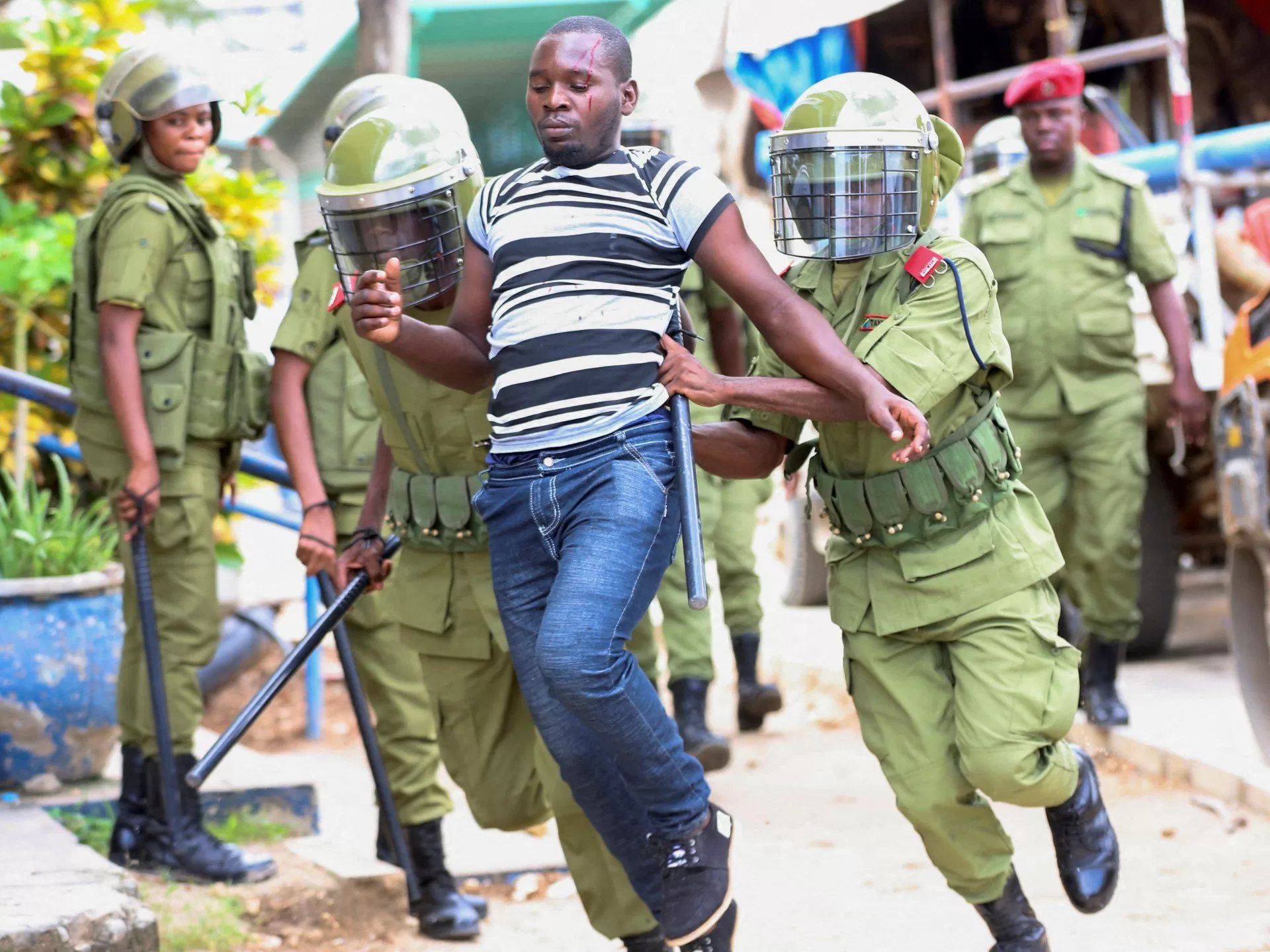 توقيف إحدى شخصيات المعارضة في تنزانيا ومنعها من السفر