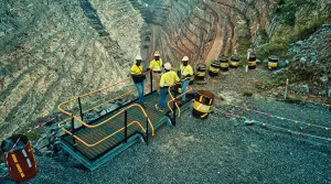 حقول الذهب ، Anglogold Pause Ghana JV محادثات