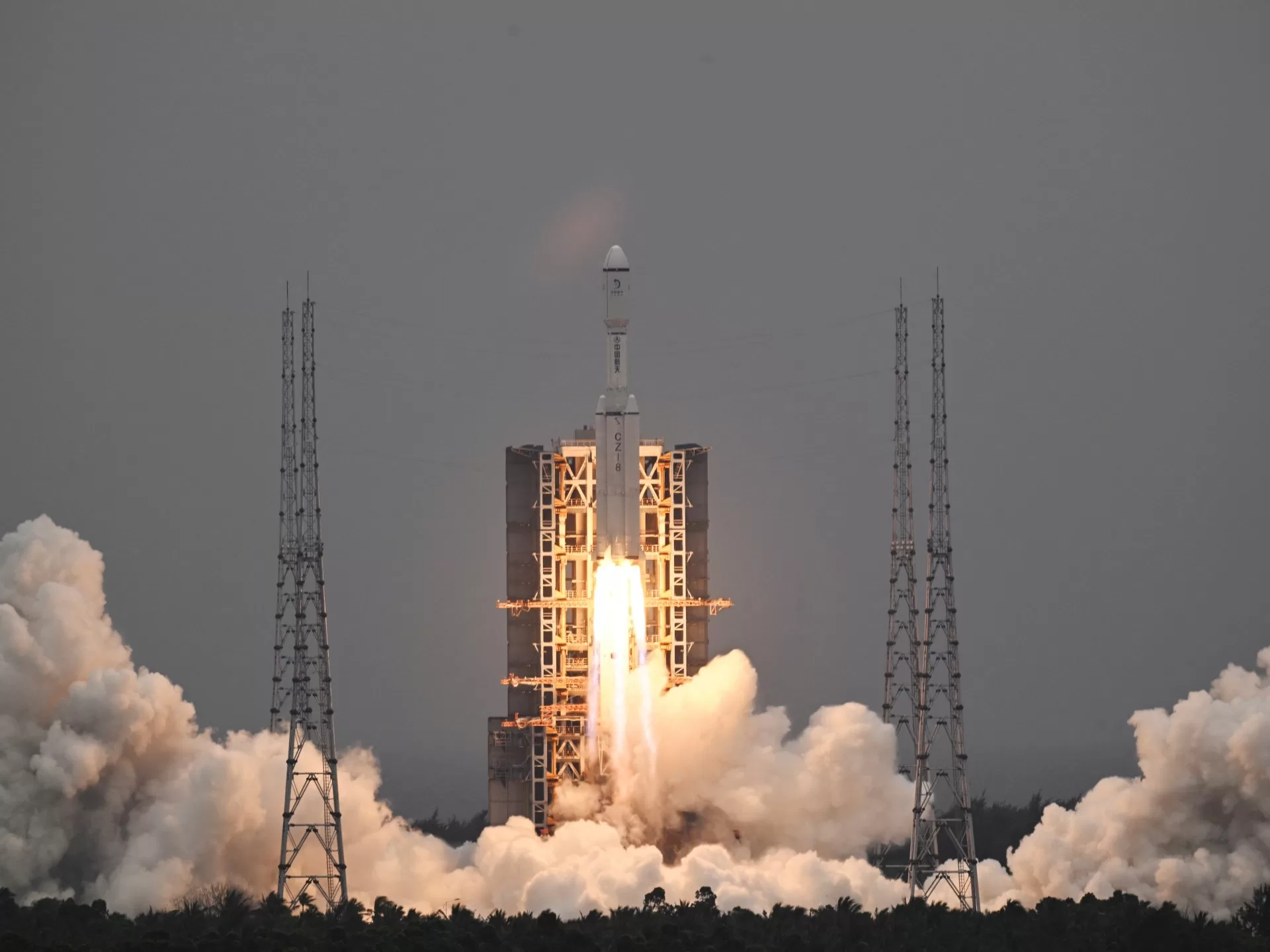 دعوة لإنشاء “مسار طارئ فضائي” لتجنب تصادم المدارات بين الولايات المتحدة والصين