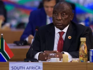 رئيس جنوب أفريقيا سيقوم بزيارة إلى الولايات المتحدة لتعزيز العلاقات بعد تولي ترامب الرئاسة