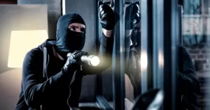 سرقة تزيد قيمتها عن ربع مليار جنيه من فيلا دكتورة مصرية تثير ضجة على وسائل التواصل الاجتماعي