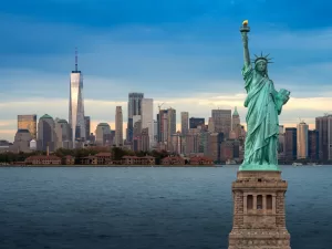 سياسات ترامب تحدّ من تدفقسياسات ترامب تحدّ من تدفق السياح إلى الولايات المتحدة