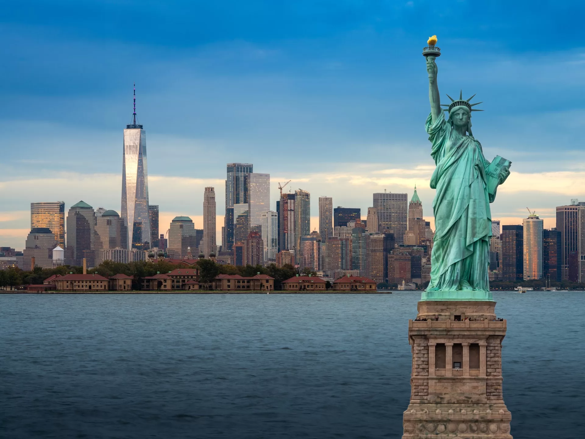 سياسات ترامب تحدّ من تدفقسياسات ترامب تحدّ من تدفق السياح إلى الولايات المتحدة