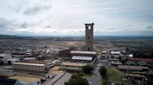 سيباني ستيلووتر ينقذ 260 عاملاً مناجم ذهب محاصرين