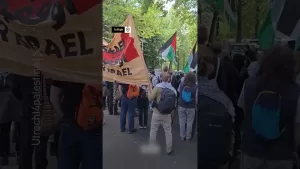 شاهد احتجاجات في جامعة أوتريخت بهولندا تطالب بقطع العلاقات مع إسرائيل