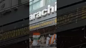 شاهد هندوس متطرفون يهاجمون مخبزا بالهند بسبب اسمه المرتبط بباكستان