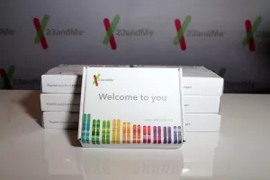 شركة الأدوية العملاقة “ريجينيرون” تستحوذ على “23andMe” وبيانات عملائها مقابل 256 مليون دولار