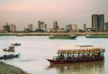 قد تحتوي الصورة على بناء الهندسة المعمارية للمدينة