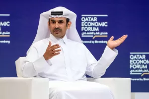 قطر تحث على استمرار التنمية الاقتصادية في مشاريع الطاقة