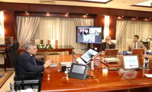 قناة السويس ترتقب عودة السفن: تفاؤل حذر بعد أنباء وقف إطلاق النار في اليمن ولقاءات مع عمالقة الشحن – شاشوف