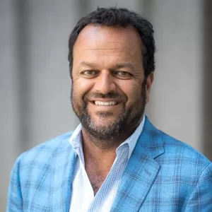 كوسلا فنتشرز من بين شركات رأس المال المغامر التي تجرّب الدمج بين الشركات الناضجة والذكاء الاصطناعي