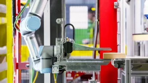 لاول مرة في أمازون روبوت مستودع مع إحساس “باللمس”