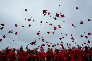 لماذا الحصول على وظيفتك الأولى في مجال التكنولوجيا أصعب بكثير مما كنت تتوقع