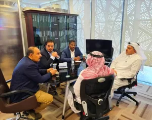 محافظات البلاد – وزير الكهرباء ومحافظ حضرموت يتباحثان مع البرنامج السعودي حول المشاريع الاستراتيجية