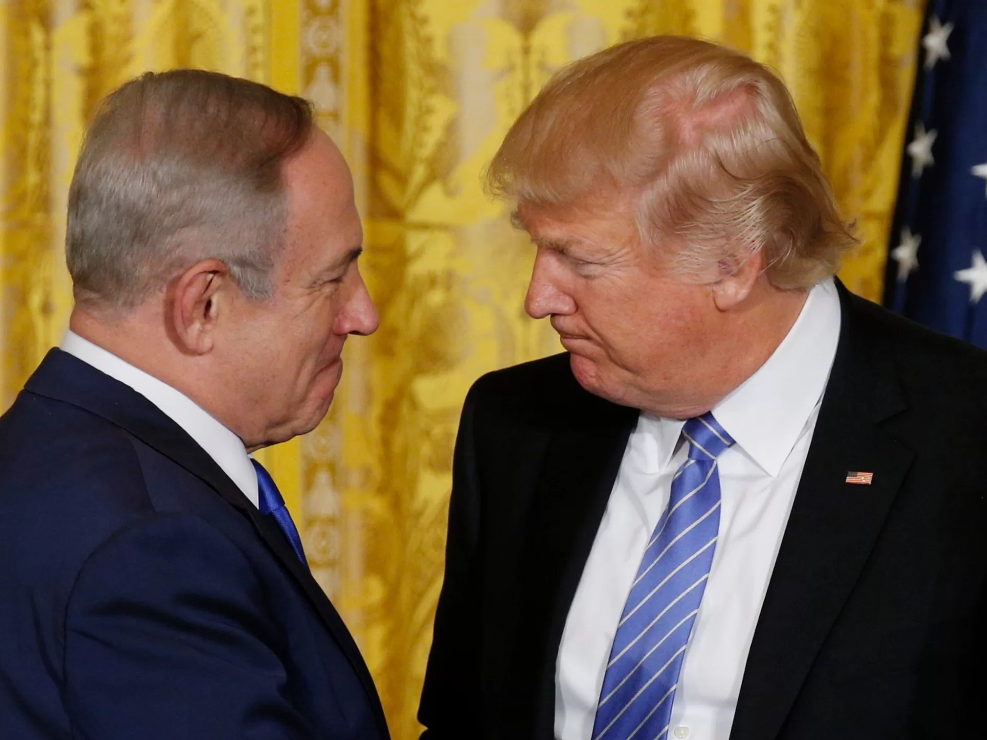 معاريف: عقوبات أوروبا وموقف ترامب يغيران مسار حرب غزة