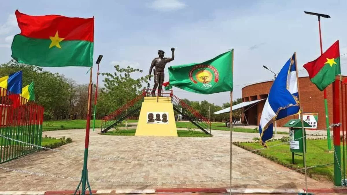 واغادوغو تحتفل بذكرى توماس سانكارا من خلال نصب يروي قصة الثورة والاستقلال