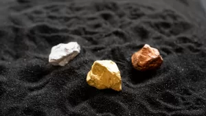 يقوم Finlay بتأمين قبول TSX Venture Exchange لاتفاقين على اثنين