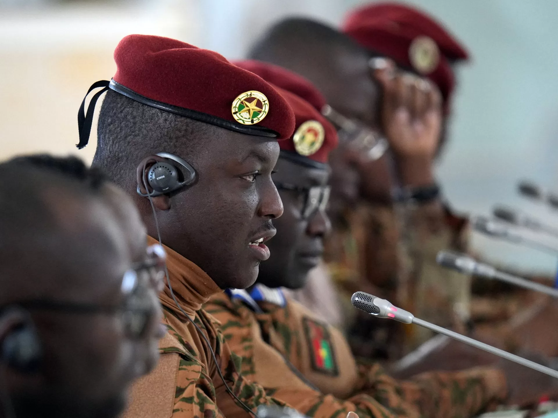 إبراهيم تراوري: ماذا جعله القائد الأكثر شهرة في إفريقيا؟