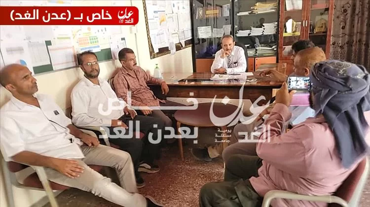 مدير عام مكتب الصحة بأبين يعقد اجتماعاً موسعاً لمناقشة الأوضاع الصحية والإدارية في المحافظة