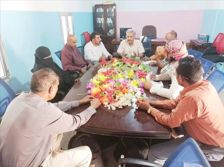 الهيئة الإدارية لمنتدى القشم تعقد اجتماعها الدوري