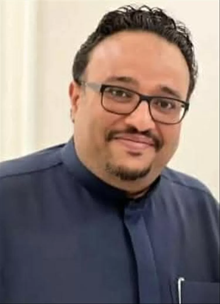 الكمالي يطمئن على صحة الاستاذ محمد باشراحيل بعد عملية جراحية ناجحة