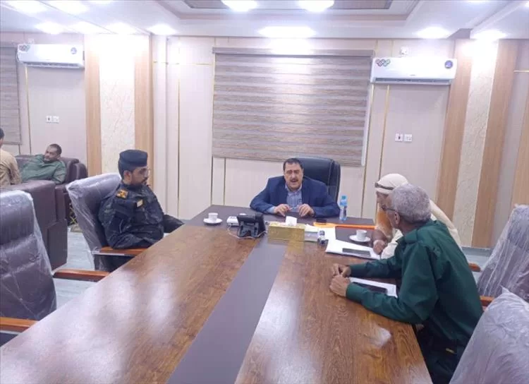 مديرا شرطة عدن ومكافحة المخدرات يناقشان عددًا من القضايا الأمنية