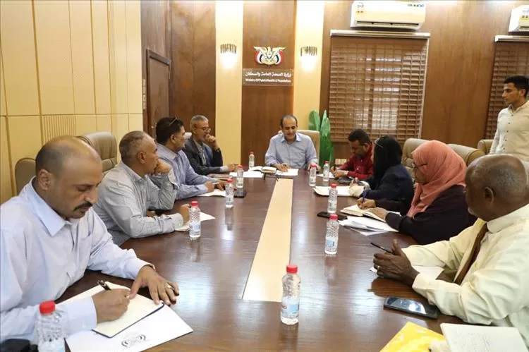 وزير الصحة يترأس اجتماع لجنة مراجعة واعتماد الشروط المرجعية لمشروع تقييم الضرر والاحتياجات بالقطاع الصحي DANA