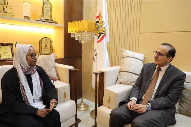 وزير الصحة يلتقي نائب ممثل منظمة الصحة العالمية ومدير مكتبها بعدن ويبحث معها تعزيز التعاون وتكييف الأولويات مع الموارد