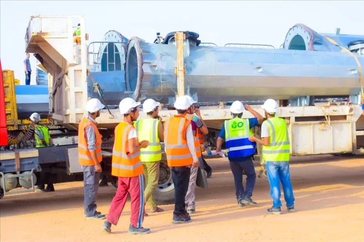 شبوة تضيء دروبها بأمل جديد .. ومشروع إماراتي يلامس وجع الكهرباء ووعد بن الوزير يتحقق نحو مستقبل مشرق