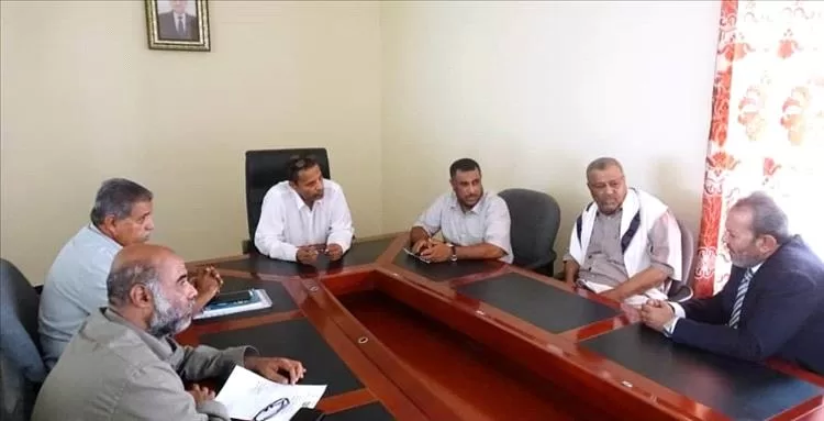 محافظ أبين يبحث مع مدير الصحة الجديد تحديات القطاع الصحي ويشهد مراسم التسليم والاستلام