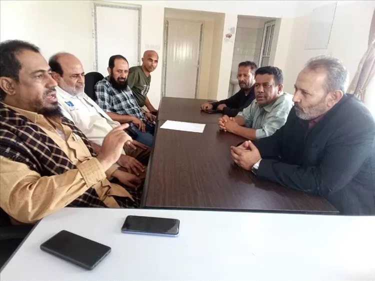 مدير عام مكتب الصحة بأبين يزور مركز دحر الملاريا والمركز الصحي بالمخزن مديرية خنفر