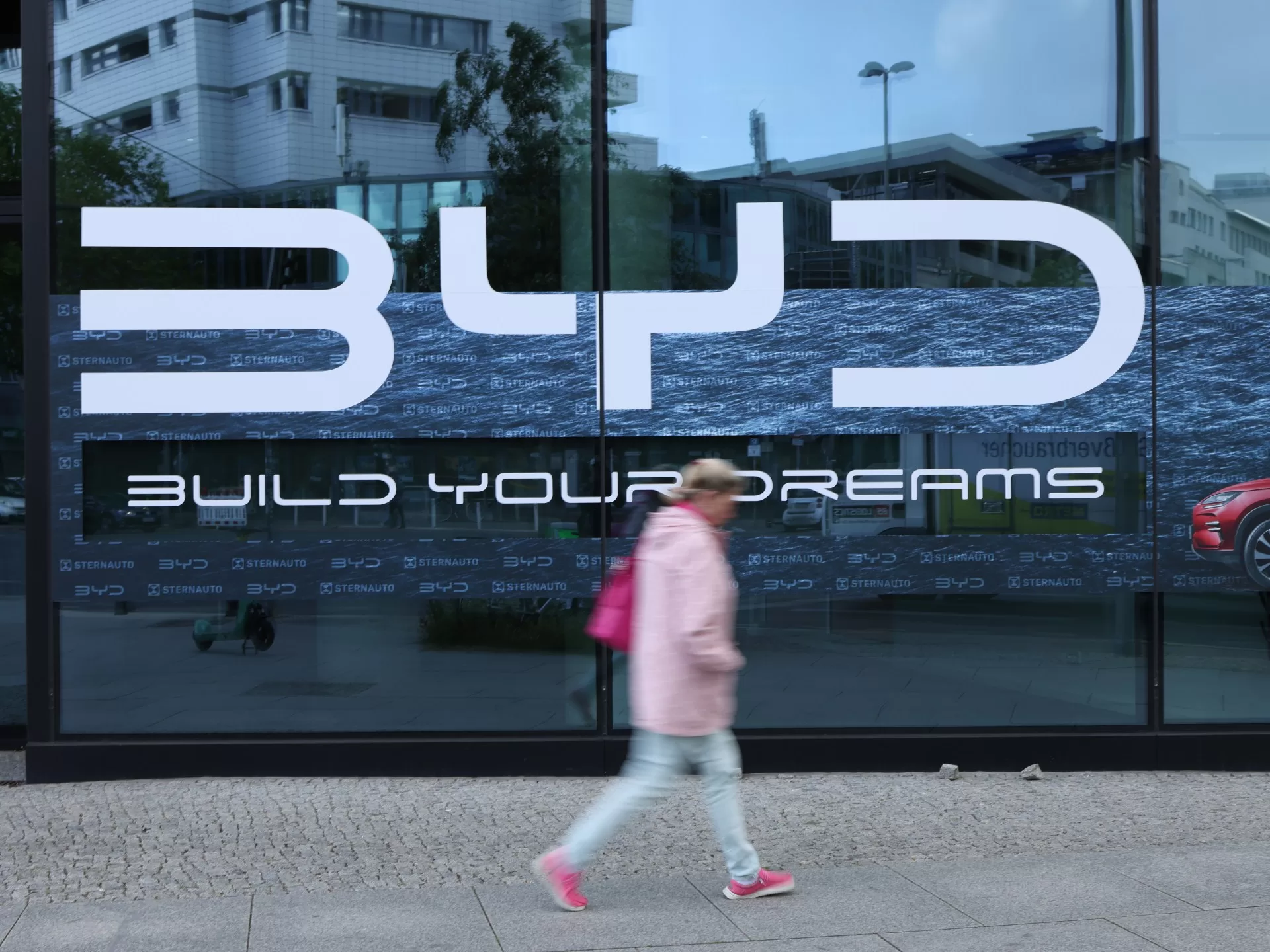 ارتفاع السيارات الكهربائية الصينية يسبب ارتباكًا في الأسواق الغربية