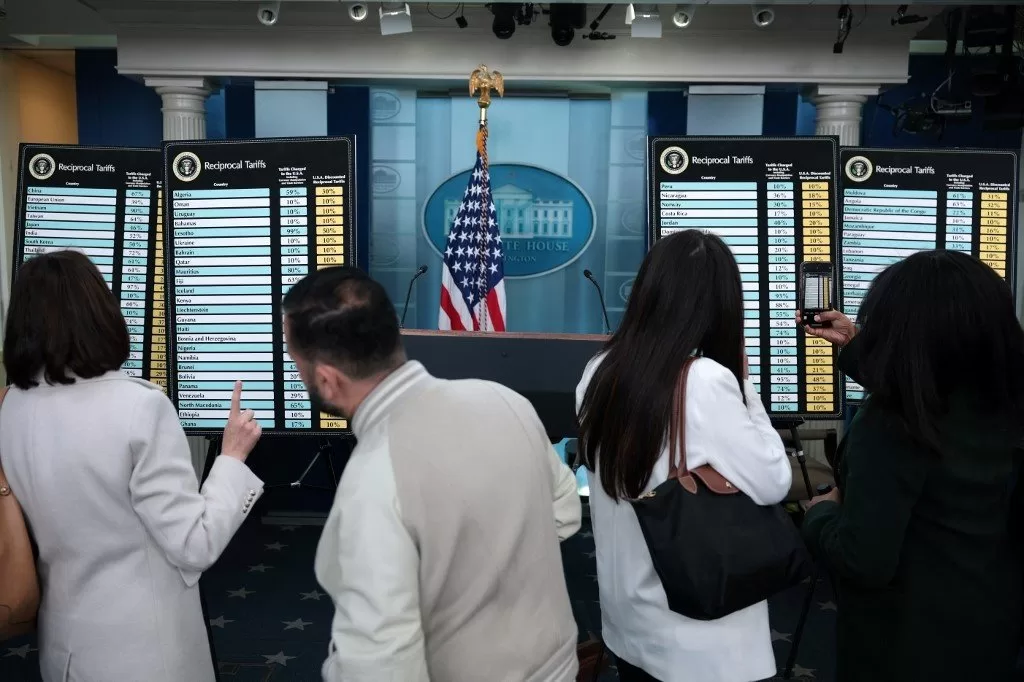 استطلاع في الولايات المتحدة الضرائب الجمركية تعتبر مشكلة رئيسية لمعظم