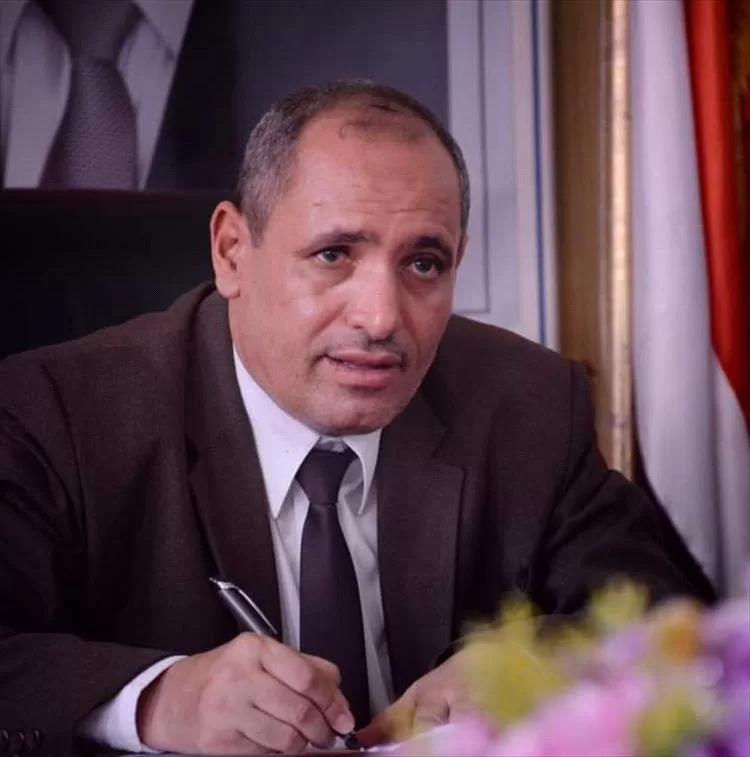 رئيس مجلس الشورى يجري اتصالا هاتفيا بوكيل أول محافظة تعز للاطمئنان على صحته