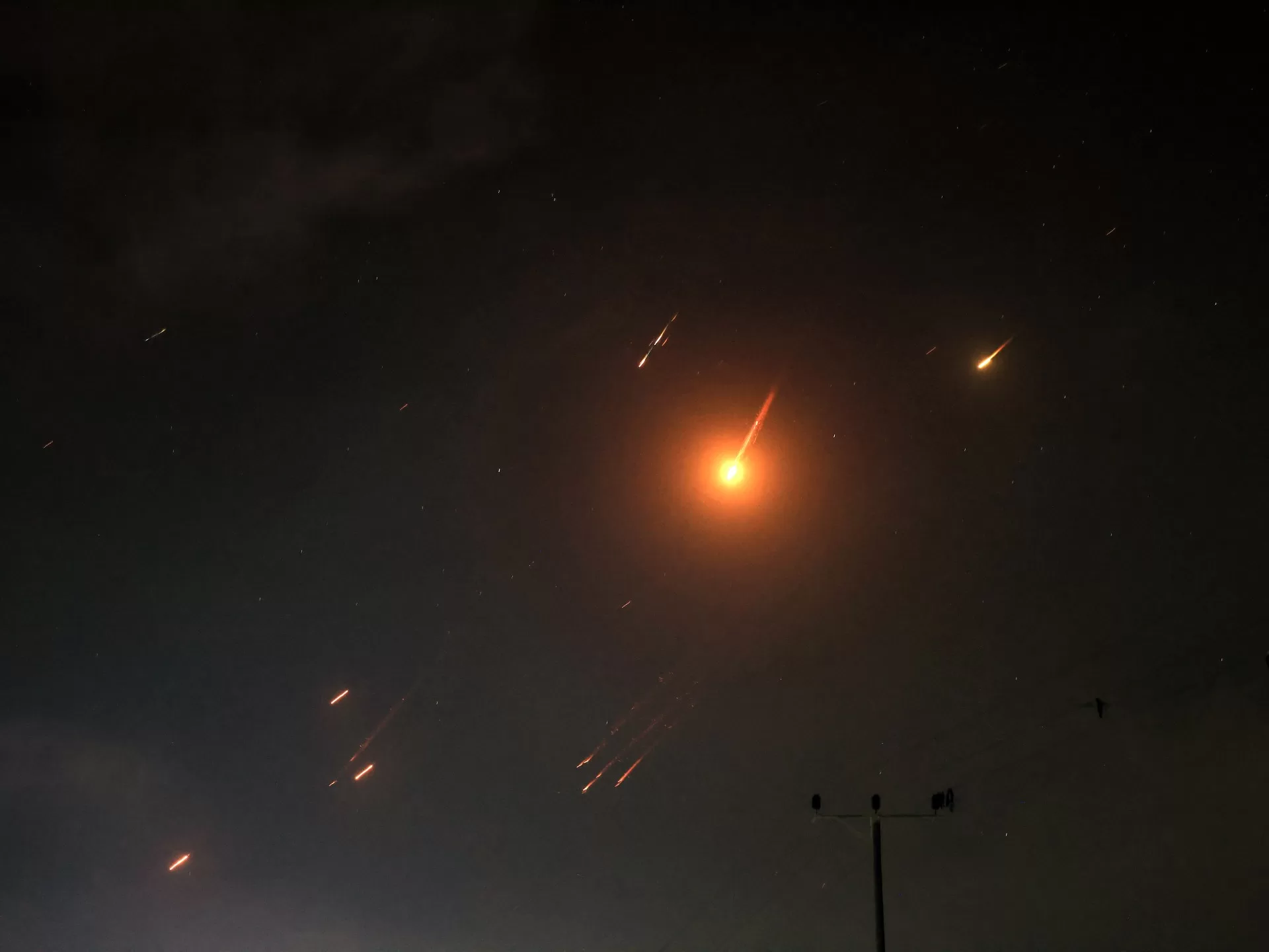 تدابير وقائية في الدول العربية وسط استمرار المواجهة الإيراني الإسرائيلي