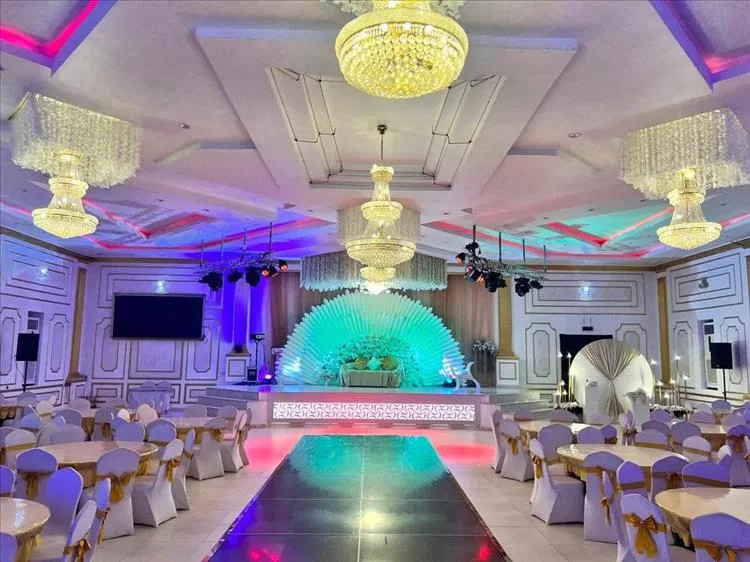 حريق هائل يلتهم القاعة الذهبية في صبر بلحج دون تسجيل إصابات