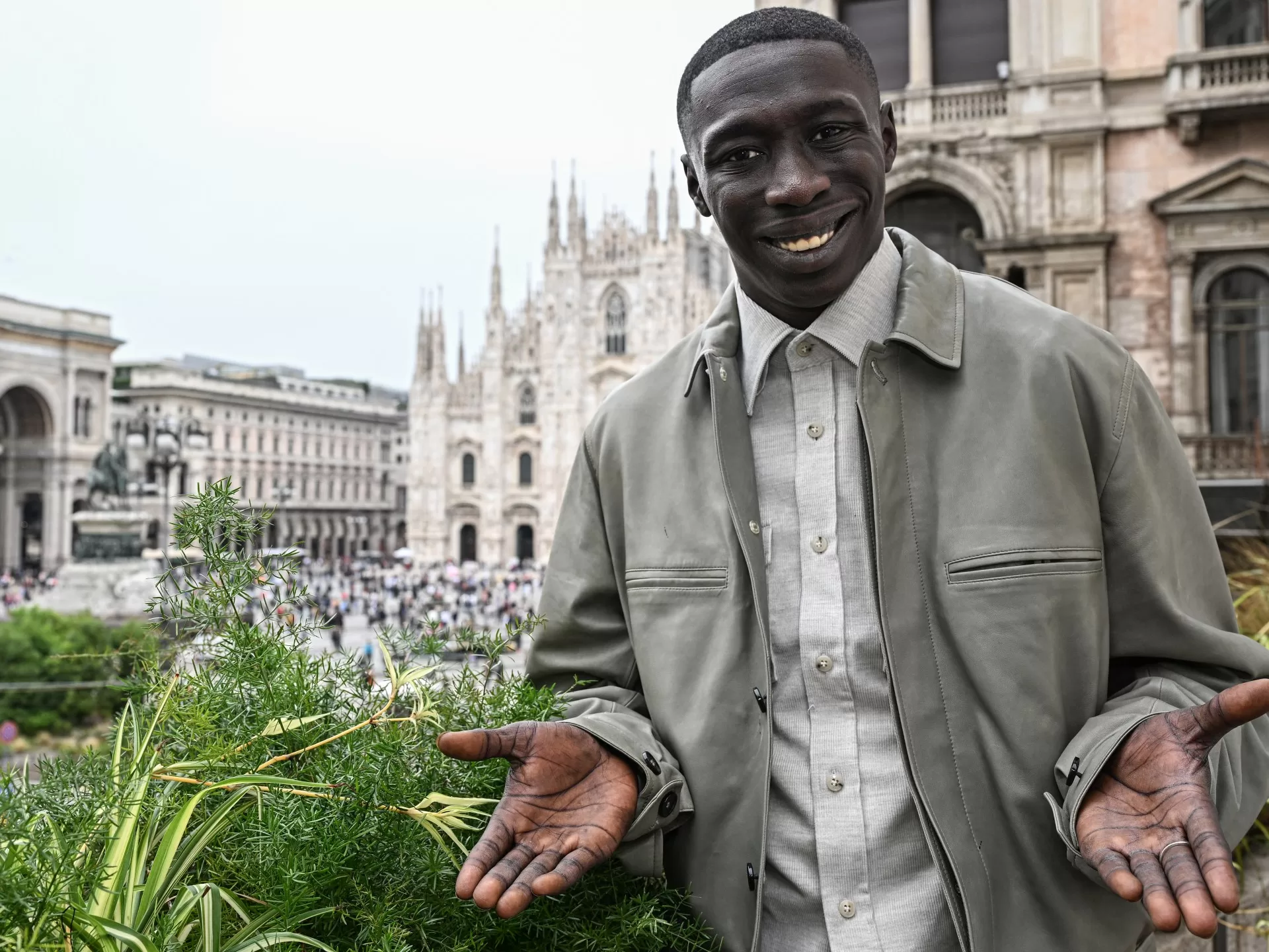 خابي لام يغادر الولايات المتحدة بعد اعتقاله بتهمة “تجاوز مدة الإقامة”