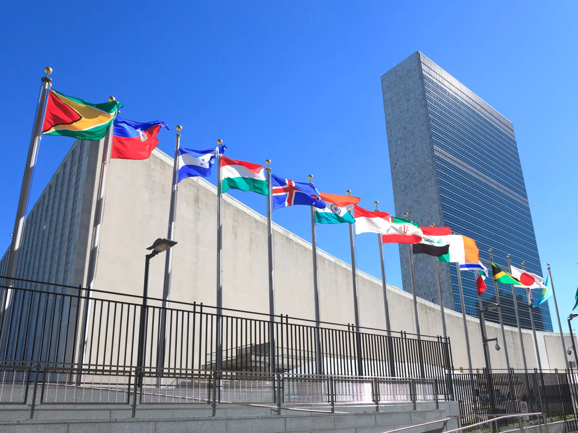 لوفيغارو: هل ما زال ممكنا إنقاذ الأمم المتحدة؟